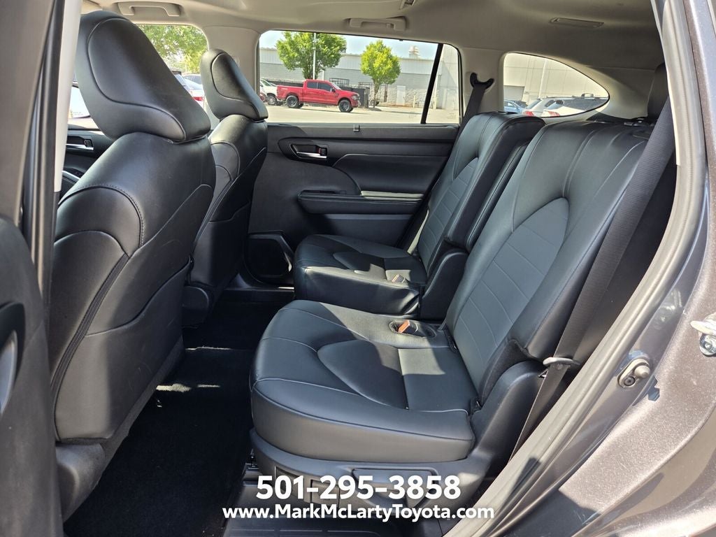 2025 Toyota Highlander XLE
