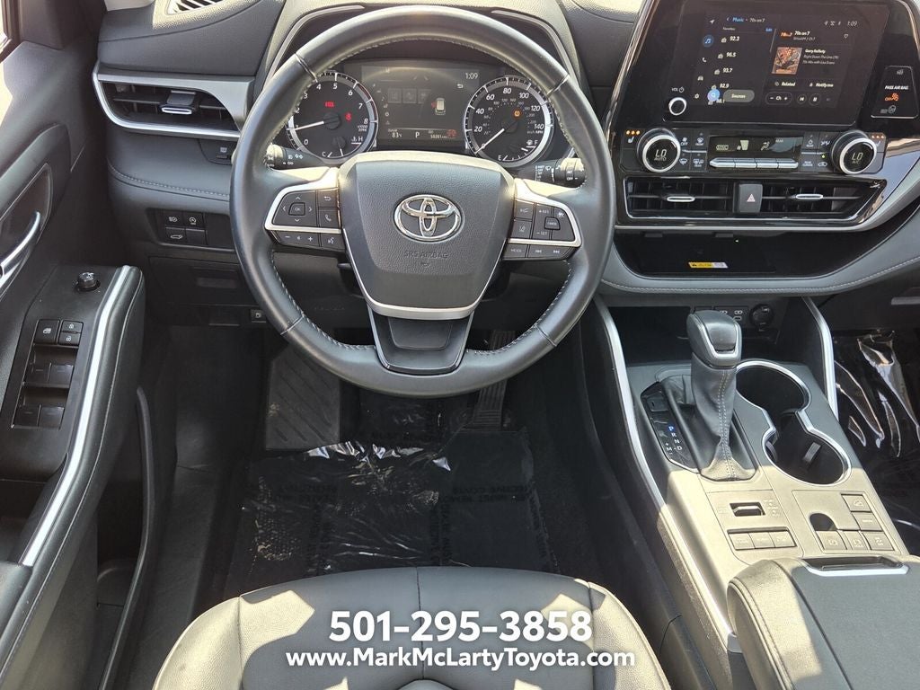 2025 Toyota Highlander XLE