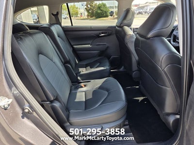 2025 Toyota Highlander XLE
