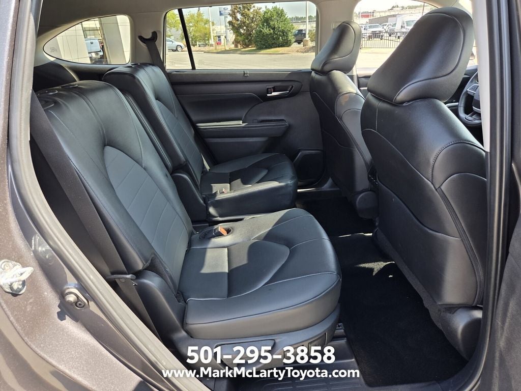 2025 Toyota Highlander XLE