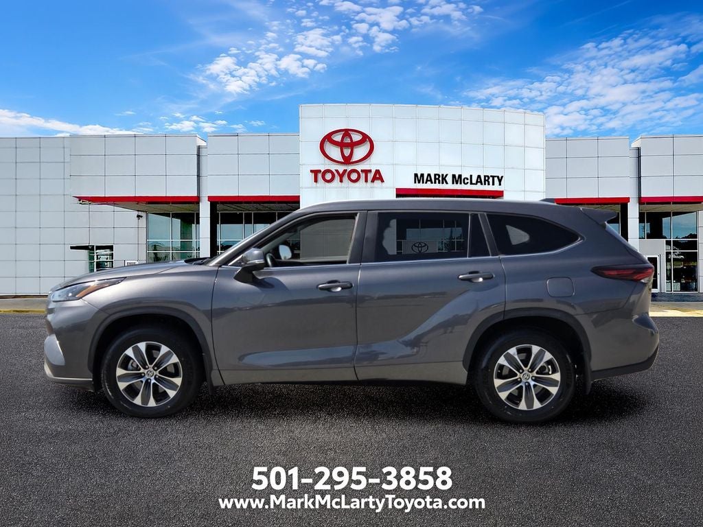 2025 Toyota Highlander XLE