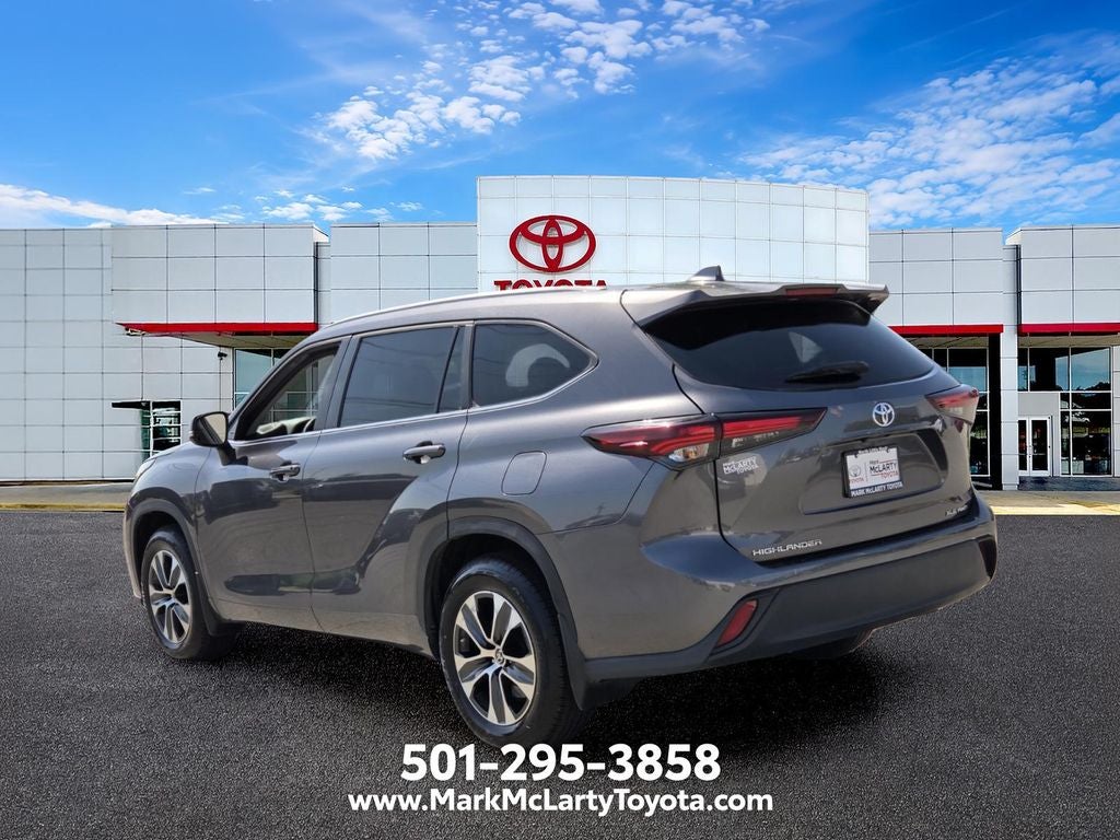 2025 Toyota Highlander XLE