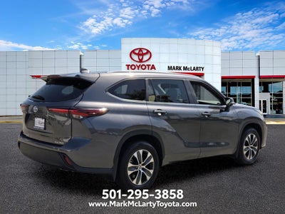 2025 Toyota Highlander XLE