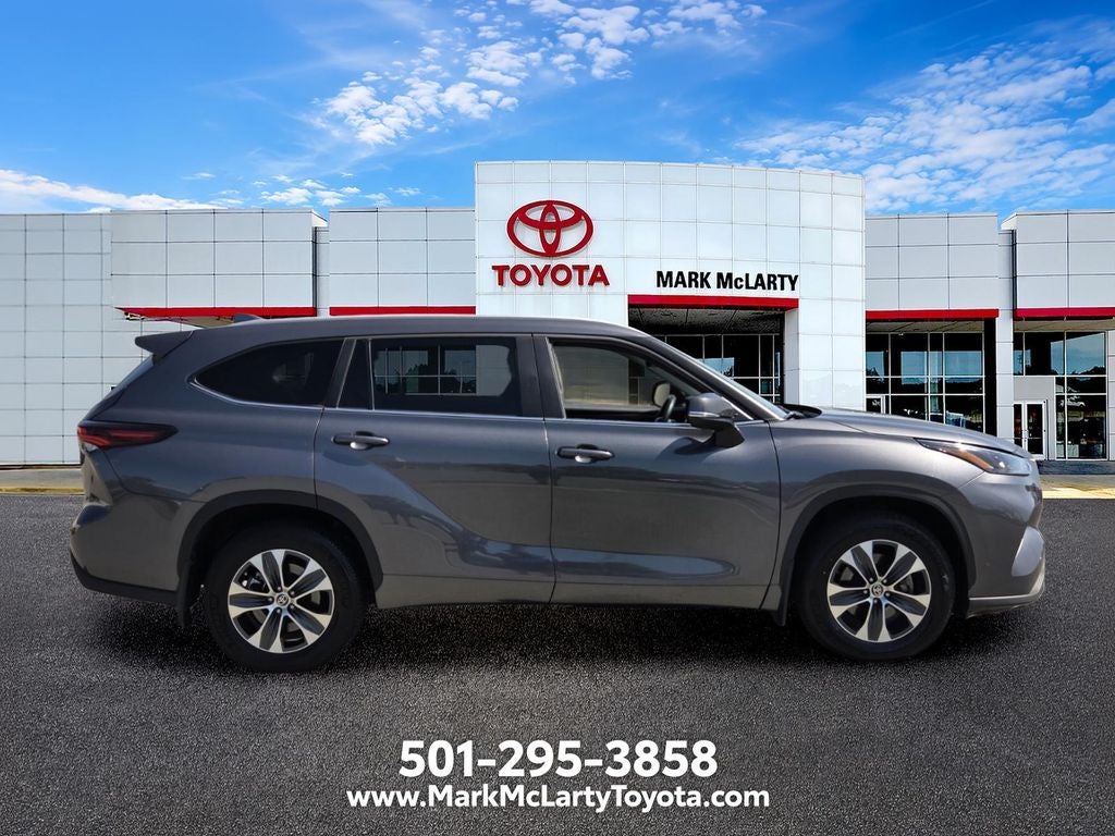 2025 Toyota Highlander XLE