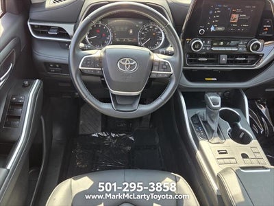 2025 Toyota Highlander XLE