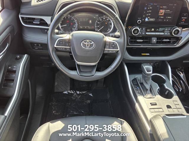 2025 Toyota Highlander XLE