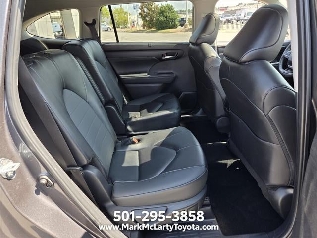 2025 Toyota Highlander XLE
