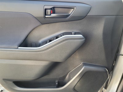 2024 Toyota HIGHLANDER LE AWD