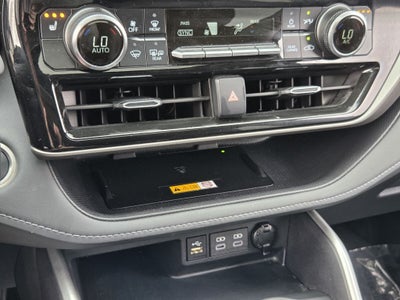 2025 Toyota HIGHLANDER XLE