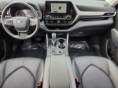2025 Toyota HIGHLANDER XLE