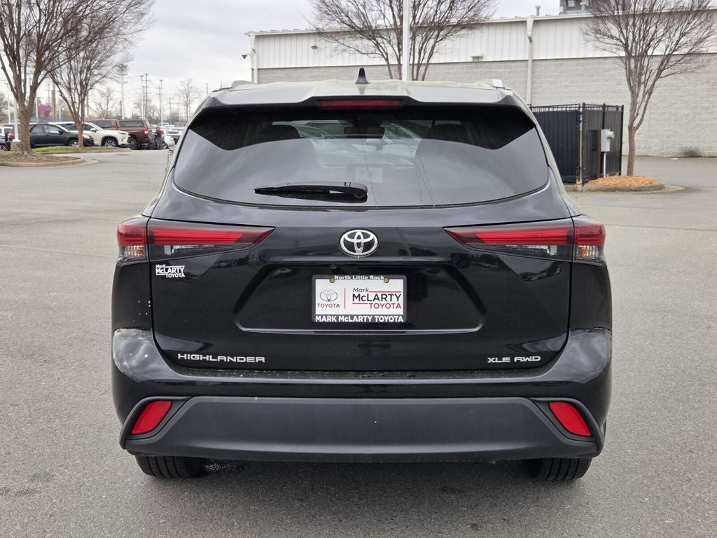 2025 Toyota HIGHLANDER XLE