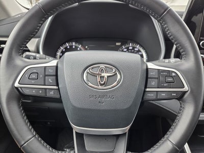 2025 Toyota HIGHLANDER XLE