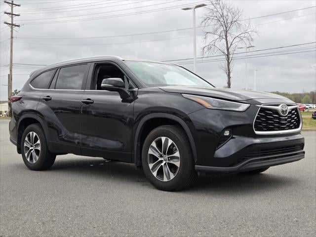 2025 Toyota HIGHLANDER XLE