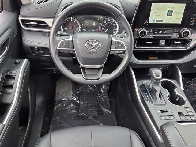 2025 Toyota HIGHLANDER XLE