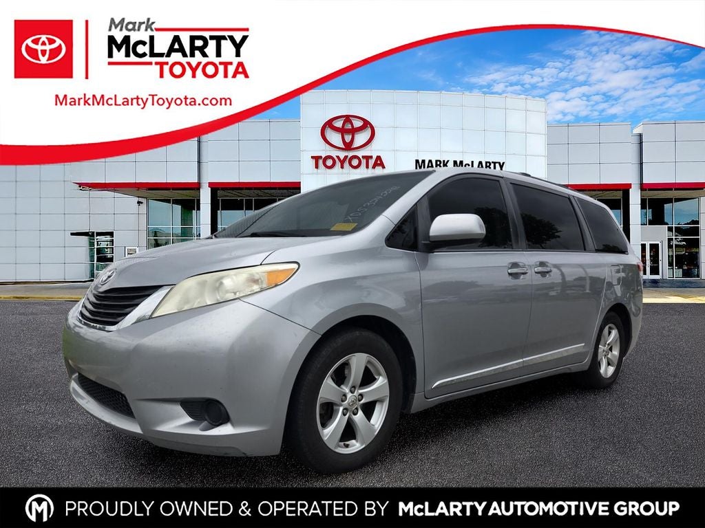 2013 Toyota SIENNA LE 3.5L LE 8 Passenger