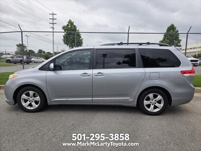 2013 Toyota SIENNA LE 3.5L LE 8 Passenger