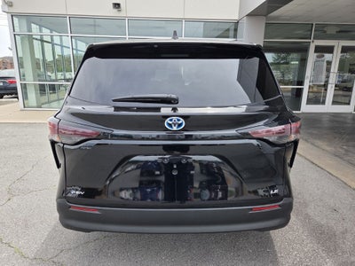 2025 Toyota SIENNA LE LE 8 Passenger