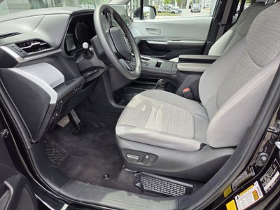 2025 Toyota SIENNA LE LE 8 Passenger