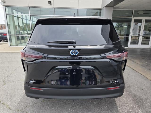 2025 Toyota SIENNA LE LE 8 Passenger