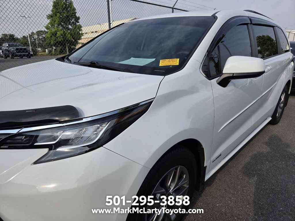 2021 Toyota Sienna LE 8 Passenger