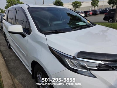 2021 Toyota Sienna LE 8 Passenger