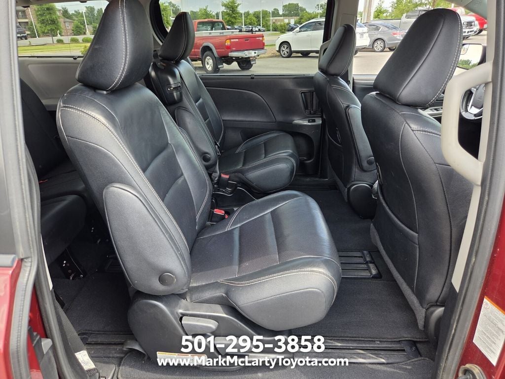 2019 Toyota Sienna SE 8 Passenger