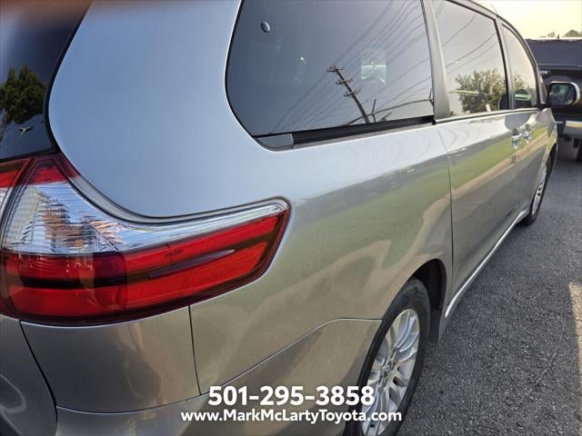 2016 Toyota Sienna XLE 8 Passenger