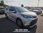 2025 Toyota Sienna XLE 8 Passenger
