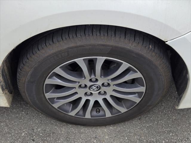 2019 Toyota SIENNA XLE 3.5L XLE 7 Passenger