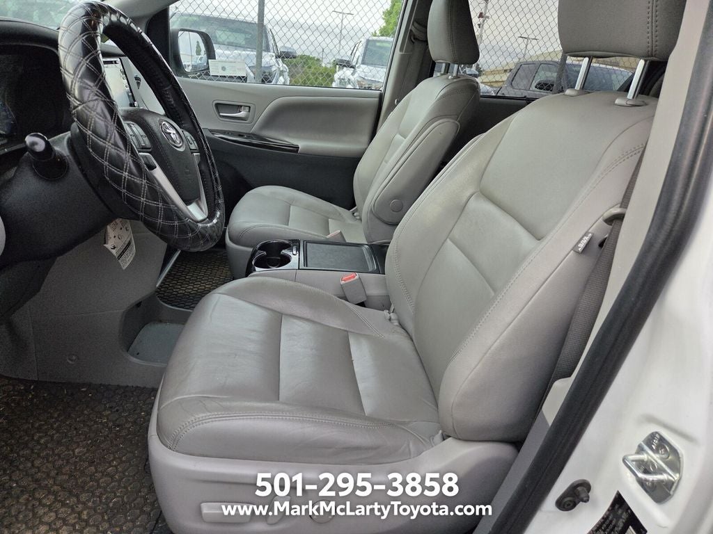 2020 Toyota Sienna XLE 8 Passenger