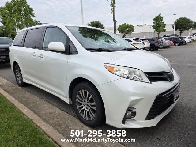 2020 Toyota Sienna XLE 8 Passenger