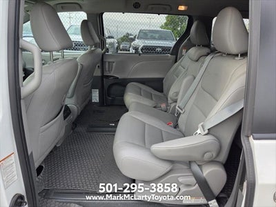 2020 Toyota Sienna XLE 8 Passenger