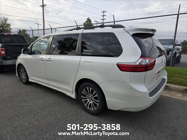 2020 Toyota Sienna XLE 8 Passenger