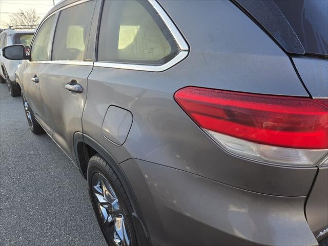 2018 Toyota HIGHLANDER Limited Platinum