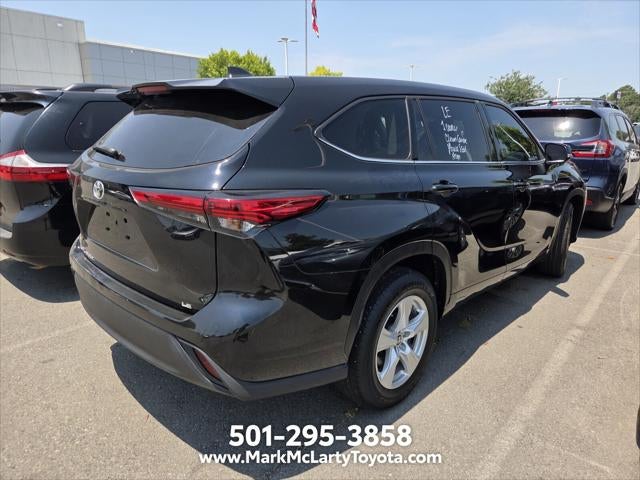 2022 Toyota Highlander LE