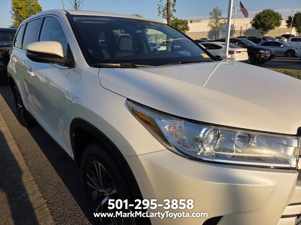 2019 Toyota Highlander LE