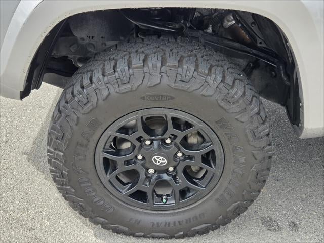 2020 Toyota TACOMA SR5 SR5 V6