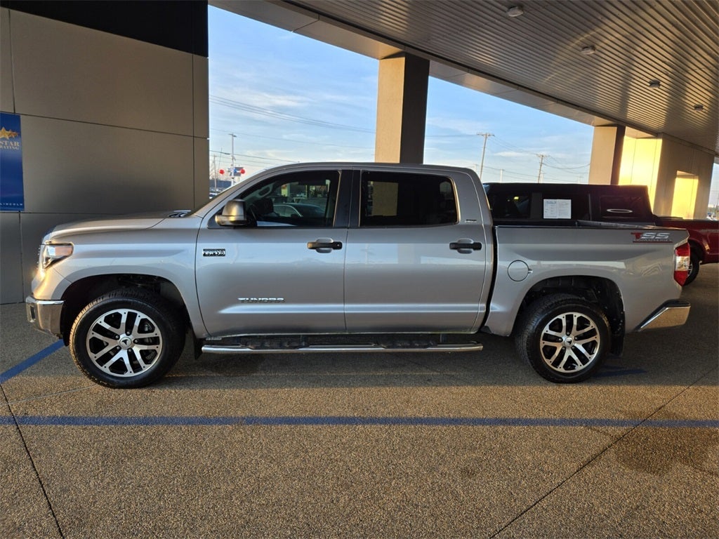 2018 Toyota TUNDRA 4X4 SR5