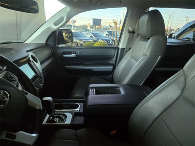 2018 Toyota TUNDRA 4X4 SR5