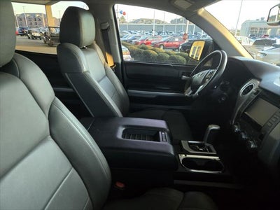 2018 Toyota TUNDRA 4X4 SR5