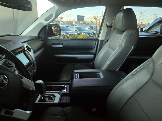 2018 Toyota TUNDRA 4X4 SR5