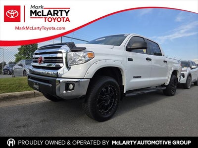2017 Toyota TUNDRA 4X4 SR5