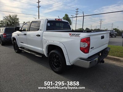 2017 Toyota TUNDRA 4X4 SR5