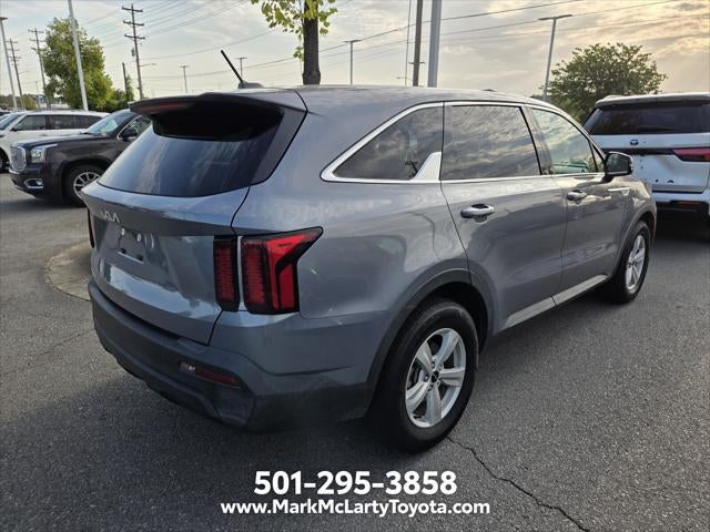 2023 Kia Sorento LX