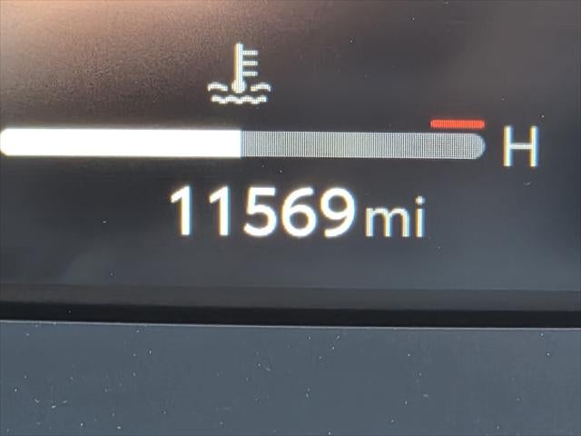 2025 Toyota CROWN Platinum