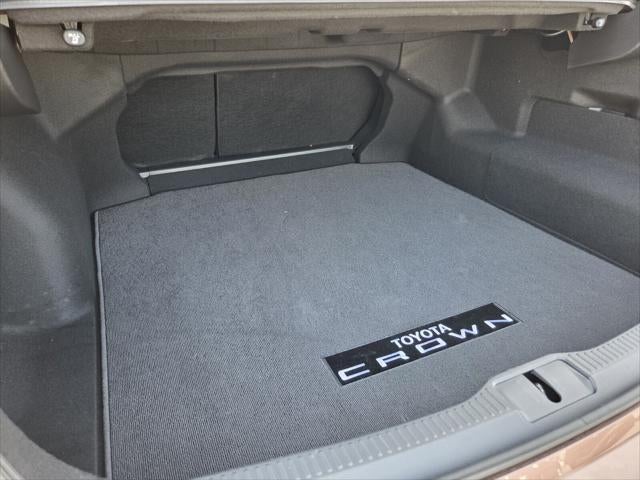 2025 Toyota CROWN Platinum