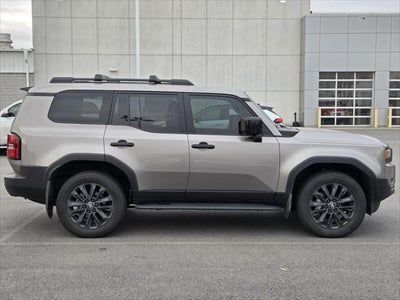 2025 Toyota LAND CRUISER Base