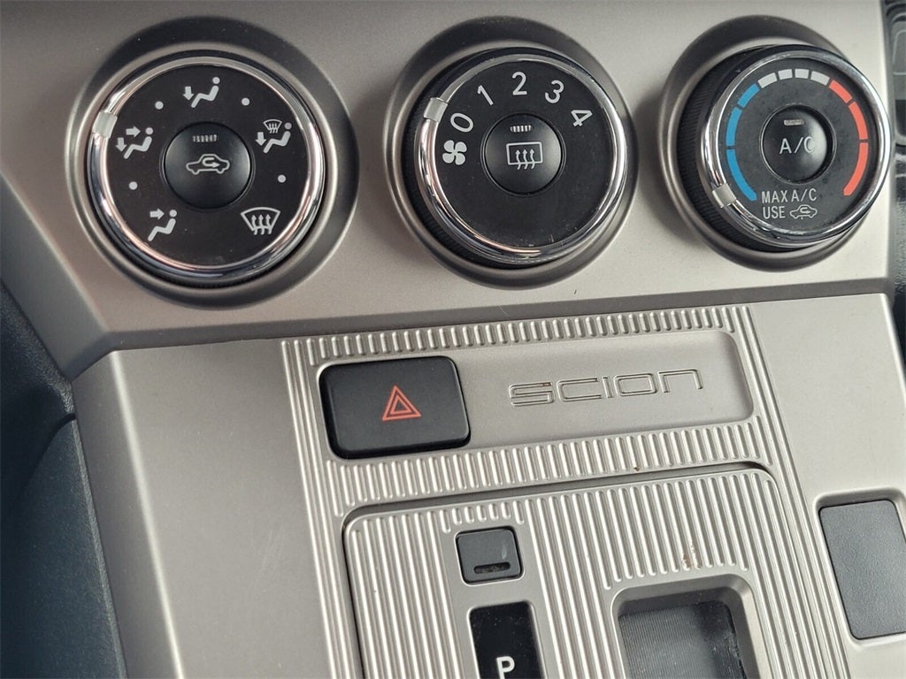 2014 Scion SCION XB Base