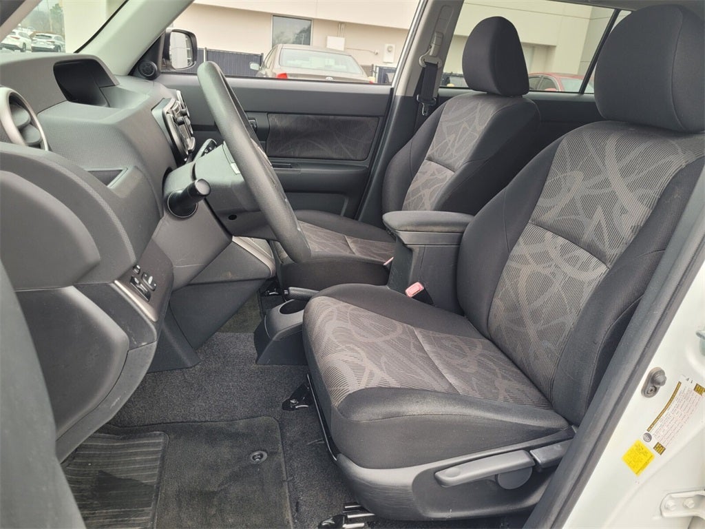 2014 Scion SCION XB Base
