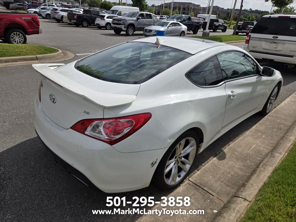 2012 Hyundai Genesis Coupe 3.8 Track